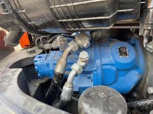 Mini-excavatrice sur chenilles Doosan DX60 d'occasion haute performance 2023, 6 tonnes, avec moteur et pompe Kawasaki - Product Image 6