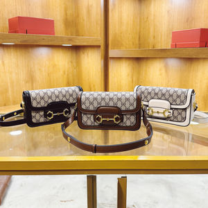 Sac messager rétro imprimé pour femme - Design carré élégant - Fabriqué en PU - Idéal pour un usage quotidien.695 - Product Image 6