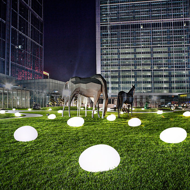 Energy Saving Outdoor Solar Glass Stone Warm White LED Garden Decorative Path Lights