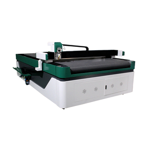Machine de découpe automatique pour cuir animal Dr. Bang à commande numérique - Product Image 2