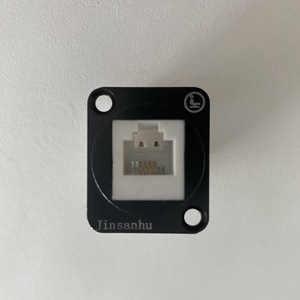 Module téléphonique de type D T140 RJ11 pour montage sur panneau Cat3 86, montage sur armoire 1U - Product Image 1