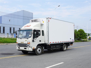 Camion frigorifique JAC Shuailing Q7 semi-cabine de 5,4 m avec moteur Cummins de 170 CV, équipé d'une plateforme hydraulique - Product Image 2