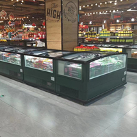 Congélateur îlot vitré avec extérieur en acier peint, intérieur en aluminium et dégivrage automatique pour supermarchés