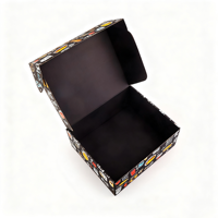 Boîtes d'expédition en papier ondulé écologiques de luxe personnalisées pour l'emballage de vêtements et de chaussettes avec fermeture magnétique et impression de logo