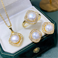 Ensemble de bijoux de perles d'eau douce en forme de bouton fait à la main pour femmes, bague et collier
