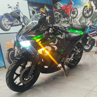 Motocyclette Dayun 250 Sport d'occasion, excellent état. Moteur EFI 250cc, faible kilométrage, entièrement fonctionnel.
