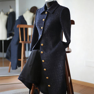 เสื้อโค้ทผู้หญิงงานฝีมือระดับพรีเมียม ผ้าขนสัตว์ 100% แบบกระดุมสองแถว สำหรับชุดทำงานในสำนักงานของผู้หญิงมืออาชีพ - Product Image 2