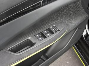 Changan Alsvin Uni k Unit t Uni v Uni-k 1.5L Type Confort Voiture d'occasion Petits véhicules <span class=keywords><strong>2022</strong></span> en stock Voiture <span class=keywords><strong>hybride</strong></span> - Product Image 6