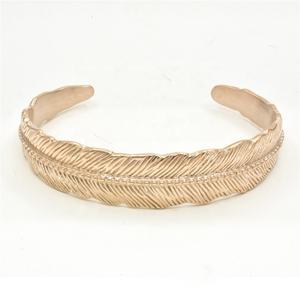 Bracelets Joncs Feuille Plaqué Or 18 carats Or Rose Breloques Bracelet Manchette Bijoux Fins Accessoires Achat en Ligne - Product Image 4