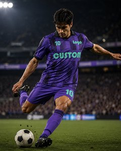 Fabricant de maillots de football rétro personnalisés en gros – Maillot de football vintage à col polo rayé, coupe ample, par sublimation, pour équipes et supporters - Product Image 2