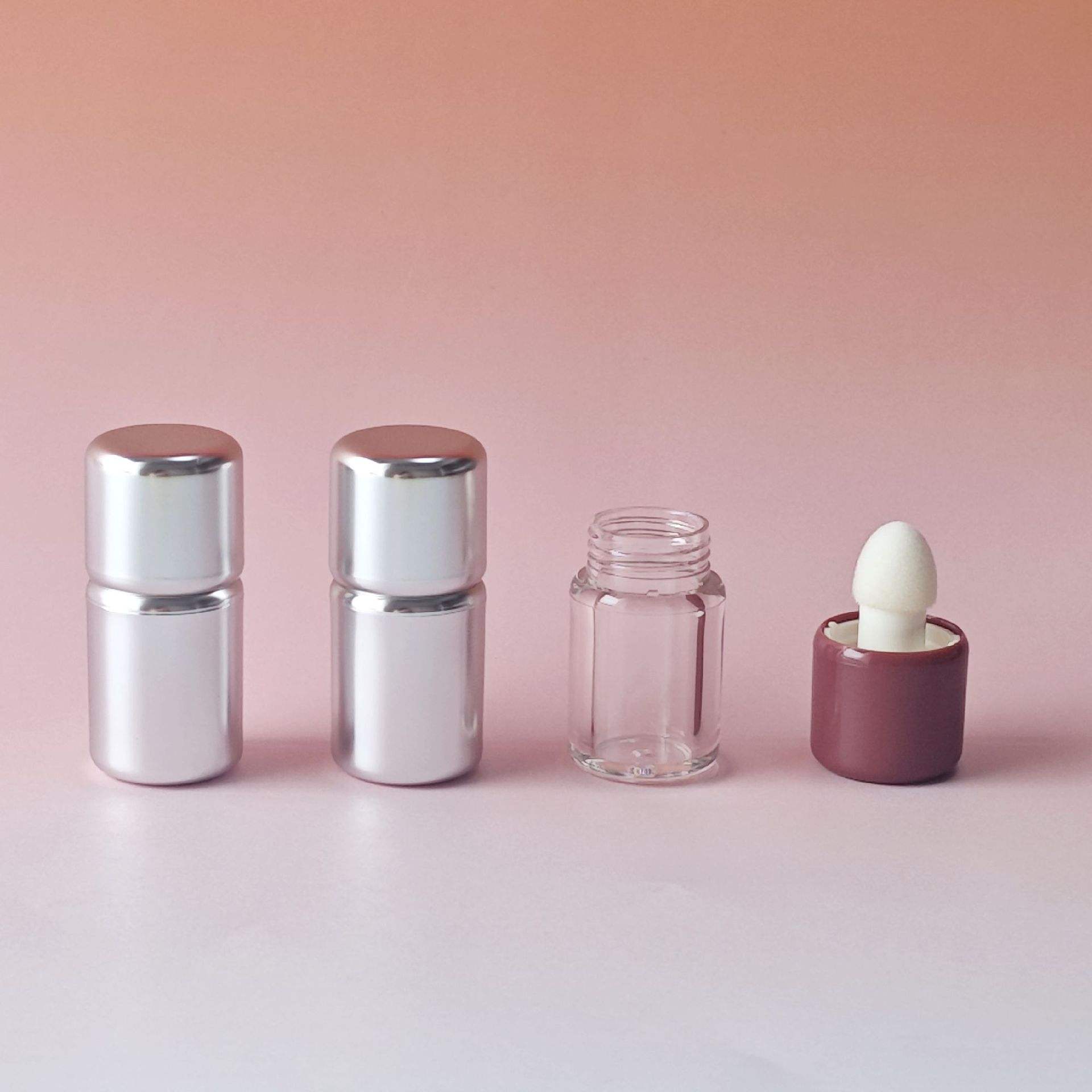 สีน้ำตาลแดง