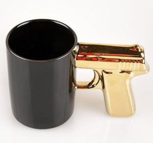 Tazas Creativas Novedosas de Cerámica Sostenible con Asa Moderna en Forma de Pistola, Tamaño y Forma Personalizables, Tazas para Leche para Fiestas - Product Image 4