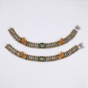 Conjunto de joyería fina clásica para mujer, tobilleras Ganesha chapadas en oro y plata étnica con detalles de Kundan, accesorio para pie - Product Image 1