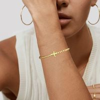 Charme en acier inoxydable plaqué or à la mode pour femmes pour Bracelet croix trombone coeur perlé Bracelets extensibles non ternis