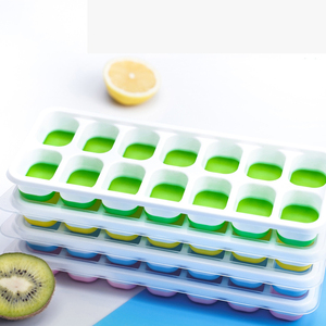 <strong>Wholesale</strong> Food Grade Reusable Ice <strong>Molds</strong> With Removable Lid Self Made Silicone Pp Ice Cube Tray - Product Image 3