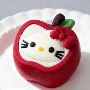 Moule à pâtisserie en silicone en forme de pomme Hello Kitty 3D de qualité alimentaire, moule à gâteau mousse aux fruits mignon en forme de chat - Product Image 1