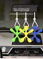 Désodorisant de voiture en feuilles parfumées, pendentifs parfumés, ornements pour grille d'aération, clip de parfum, décorations de dessin animé en plastique naturel