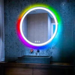 Specchio da bagno a parete con specchio da bagno retroilluminato alla moda stile moderno specchio RGB con luci