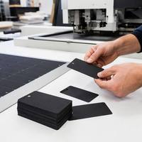 Papier couché noir doux au toucher 350 g/m², double face, finition velours mate, robuste, de luxe, pour boîte cadeau rigide avec fermeture magnétique, feuille d'emballage