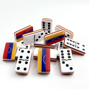 <span class=keywords><strong>Dominos</strong></span> en résine acrylique de qualité supérieure, double six, 28 pièces, avec drapeaux, jetons de <span class=keywords><strong>dominos</strong></span>, fabrication OEM pour jeux de table commerciaux et de divertissement - Product Image 2