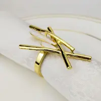 Белые эмалированные золотые кольца для салфеток для обеденного ужина