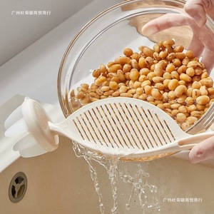 Cuillère à riz en plastique avec passoire et design de drainage pour la cuisine - Product Image 3