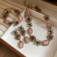 Collier Cœur Fleur Vintage Plaqué Or 18K en Cuivre Incrusté de Diamants, Style Rétro Élégant Longueur Clavicule pour Mariage et Fête