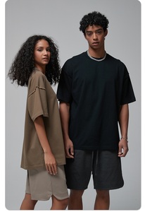 เสื้อยืดโอเวอร์ไซส์สไตล์วินเทจสำหรับผู้ชาย ผ้าฝ้ายออร์แกนิค 100% แบบดิบ ตัดเย็บพิเศษ พร้อมปักโลโก้ตามสั่ง น้ำหนัก 230 กรัม ขายส่ง - Product Image 3