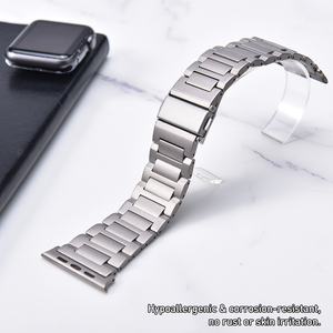 Bracelet de montre en titane pur de qualité 2 JAETIUM pour Apple Watch Ultra 49 mm, séries 10, 9, 8, 45 mm, bracelet en titane Gr2 mat à 3 maillons - Product Image 4