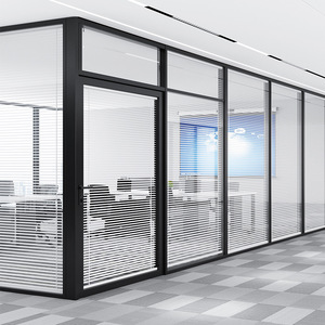 حواجز زجاجية مكتبية حديثة وفاخرة مصنوعة حسب الطلب للاستخدام في غرف المعيشة والمستشفيات والأماكن التجارية - Product Image 4