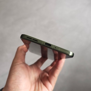 Teléfono Inteligente Motorola Moto Edge 70 X70 Air 5G, ROM Global, Pantalla OLED Curva de 6.7'' y 120Hz, Snapdragon 7 Gen 4, 4800mAh - Product Image 6