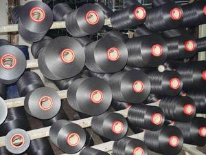 Zwart 100% <span class=keywords><strong>Polyester</strong></span> <span class=keywords><strong>Dty</strong></span> 150d/48f Sd <span class=keywords><strong>Nim</strong></span>/Hem Dope Geverfd Ddb Garen-Zhongli Merk - Product Image 3