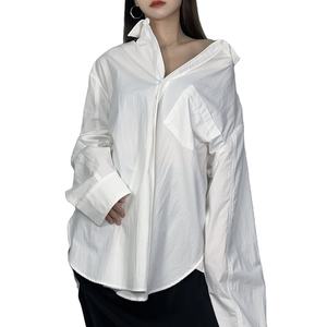 Chemisier ample en coton blanc à manches longues pour femme, style boyfriend, nouvelle collection, par le créateur OEM - Product Image 1