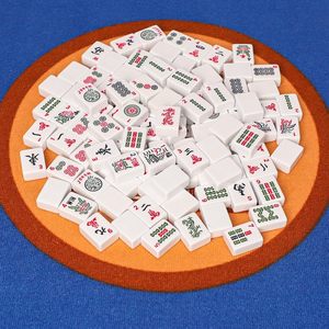 Juego de Mahjong Americano Blanco Completo de 166 Piezas, Tamaño Portátil para Viajes, Juego de Mesa Clásico, Estratégico y Divertido para Adultos - Product Image 4