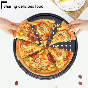 Teglia per <span class=keywords><strong>Pizza</strong></span> Forata in Acciaio <span class=keywords><strong>al</strong></span> Carbonio Antiaderente da 13 Pollici, Rotonda con Fori per Cottura Casalinga - Product Image 3
