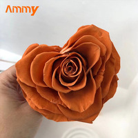 AM-PFE10 Boîte à fleurs en acrylique en forme de cœur avec fleurs préservées Ammy, achat pour fleuristes pour la Saint-Valentin avec boîte cadeau carrée en acrylique