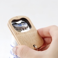 Individuell Lasergravierte Holz-Flaschenöffner Schlüsselanhänger, Holzhandwerk Schlüsselringe für Werbegeschenke und Souvenirs