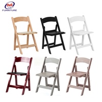 Chaises pliantes blanches Wimbledon pour réceptions de mariage, événements extérieurs et mobilier de jardin