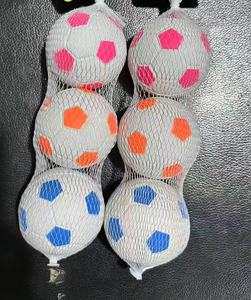 Hot bán thể thao đồ chơi mini cứng nhựa Thần Tài Spinner bóng đá bóng bên ủng hộ và goodie Túi stuffers làm bằng cao su - Product Image 3