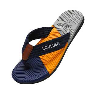 شباشب يونيسكس مخصصة من مادة EVA وPVC، نعال خفيفة الوزن للصيف، بيع بالجملة للرجال، ناعمة ومريحة بنقوش - Product Image 4