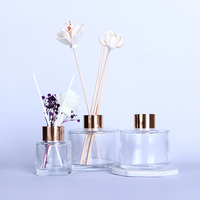 Diffuseur d'huile aromatique de roseau à air vide de forme ronde, bouteilles en verre de 50ml, ensemble complet avec bouchon à vis en aluminium