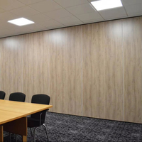Parois modulaires accordéon modernes en bois, insonorisées, portables, pliables et mobiles pour hôtels et écoles