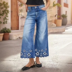<span class=keywords><strong>Jean</strong></span> en denim <span class=keywords><strong>bleu</strong></span> <span class=keywords><strong>marine</strong></span> très extensible et respirant avec motif brodé, coupe ample, décontracté, ajouré, longueur cheville pour <span class=keywords><strong>femme</strong></span> - Product Image 1