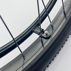 Roue arrière de fauteuil roulant sport Kenda 24x1.95 en alliage d'aluminium, légère, durable, pneu tout-terrain - Product Image 4
