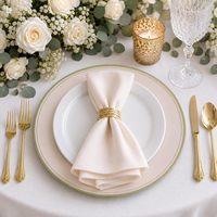 Offre Spéciale – Assiettes de Présentation Rondes 13 Pouces Champagne Blush avec Bord Doré Perlé – Assiettes de Table en Plastique pour Mariages, Fêtes et Banquets