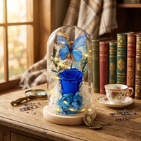 Vente en gros de roses éternelles sous cloche en verre avec lumières LED, arrangement floral éternel pour mariage et décoration intérieure
