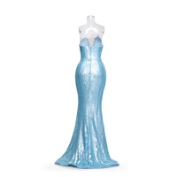 Robe de soirée bleu glacier à sequins avec corsage sans bretelles et applique en cristal éclatant en V