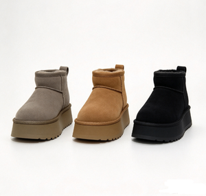 Botas de plataforma de ante sintético para mujer, con forro de felpa, puntera cerrada, sin cordones, suela de goma antideslizante, para invierno, con hebilla, estilo mullido y ajuste cómodo. - Product Image 1