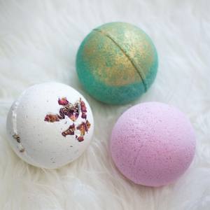 Gros 6 PC Film Rétractable Emballage Unique Boîte Bombes Pour le Bain Cadeau Ensembles Offre Spéciale <span class=keywords><strong>Pas</strong></span> <span class=keywords><strong>Cher</strong></span> Fleurs Séchées À La Main Bombes Pour le Bain Pour Les femmes - Product Image 5