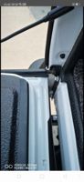 Accessoires tout-terrain 4x4 pour Navara NP300 D23 : Kit d'amortisseurs de hayon à gaz pour une descente lente